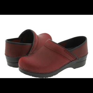 Dansko Clogs Dark Red Leather Size 38/8